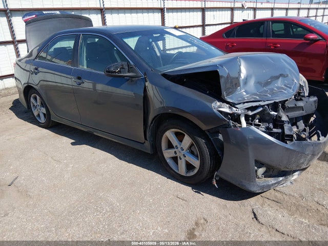 Salvage Toyota Camry Image