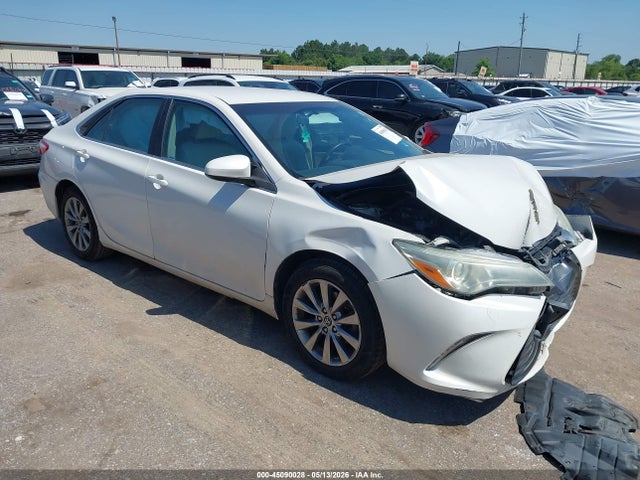 Salvage Toyota Camry Image
