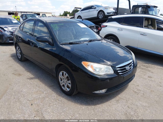 Salvage Hyundai ELANTRA Image