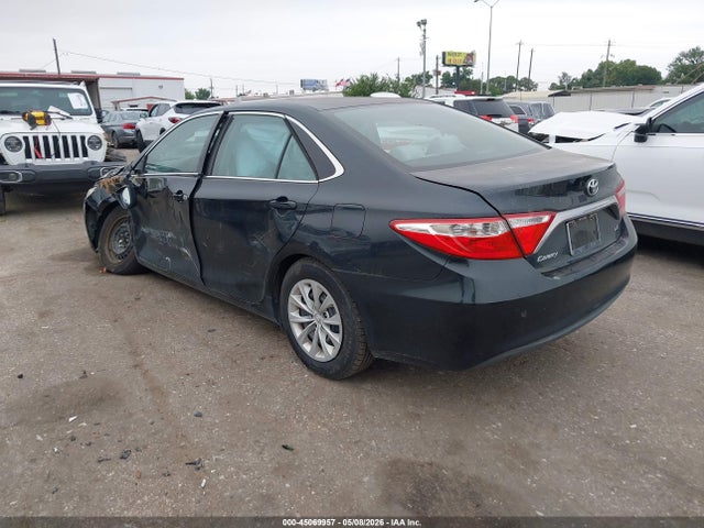 Toyota Camry Le