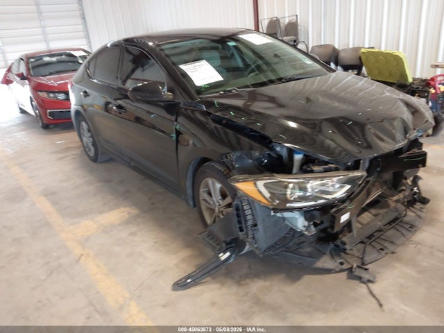 Salvage Hyundai ELANTRA Image