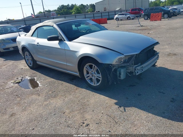Salvage Ford Mustang Image