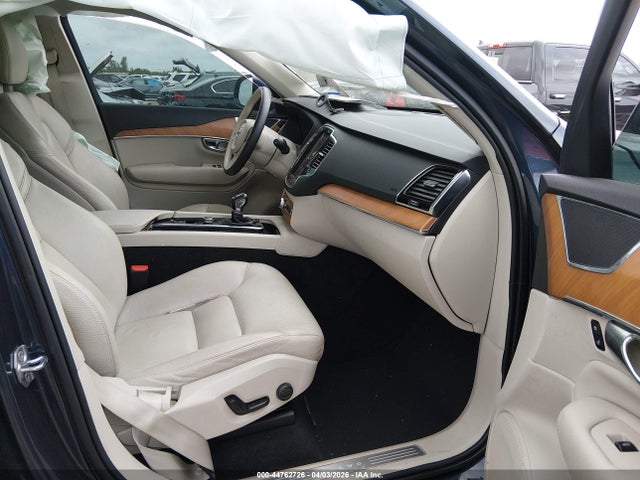 Volvo XC90 T6 Momentum 6 Passenger