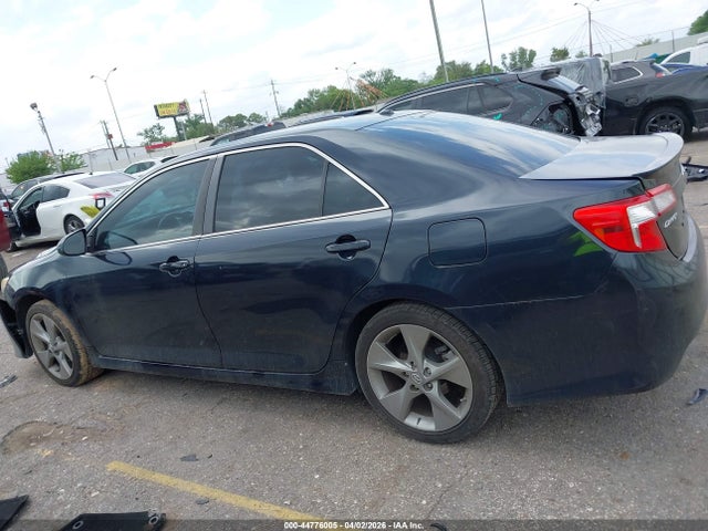 Toyota Camry Se V6