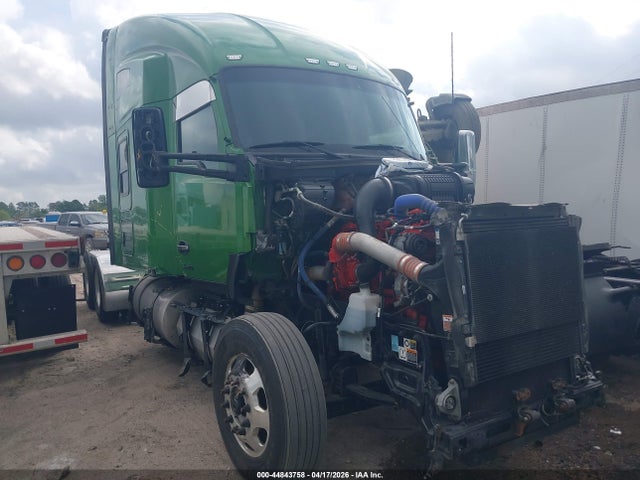 Salvage Kenworth T680 Image