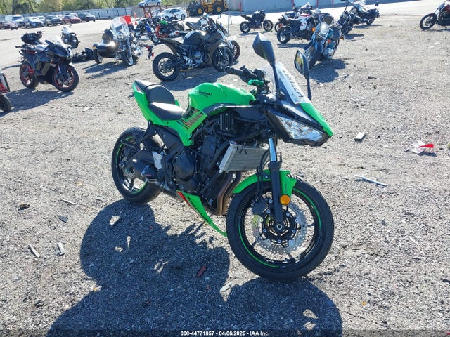 Salvage Kawasaki Ex650 Image