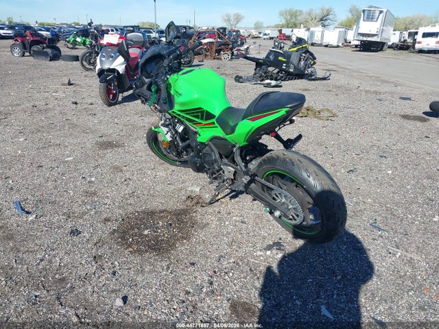 Kawasaki Ex650 P