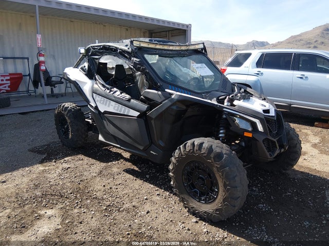 Salvage Can-Am Maverick X3 Image
