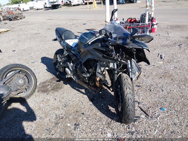 Salvage Kawasaki Ex650 Image