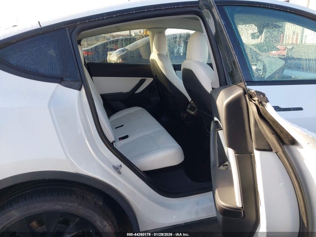 Tesla Model Y Long Range Dual Motor All-wheel Drive