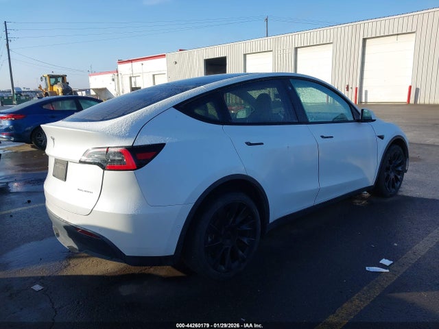 Tesla Model Y Long Range Dual Motor All-wheel Drive