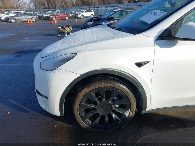 Tesla Model Y Long Range Dual Motor All-wheel Drive