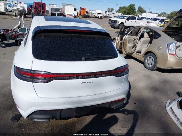 Porsche Macan T