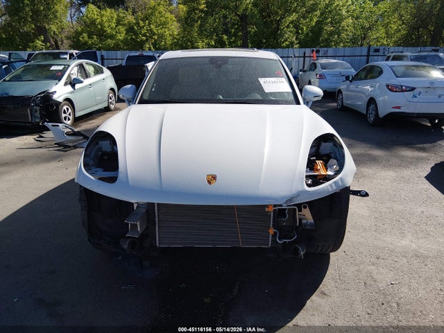 Porsche Macan T