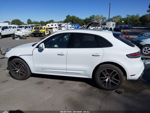 Porsche Macan T