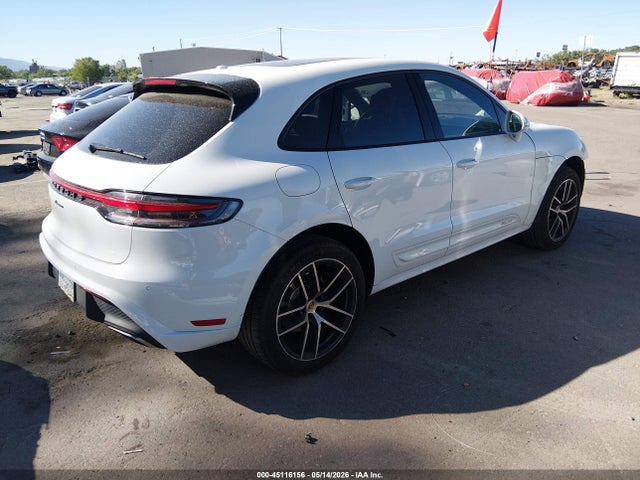 Porsche Macan T
