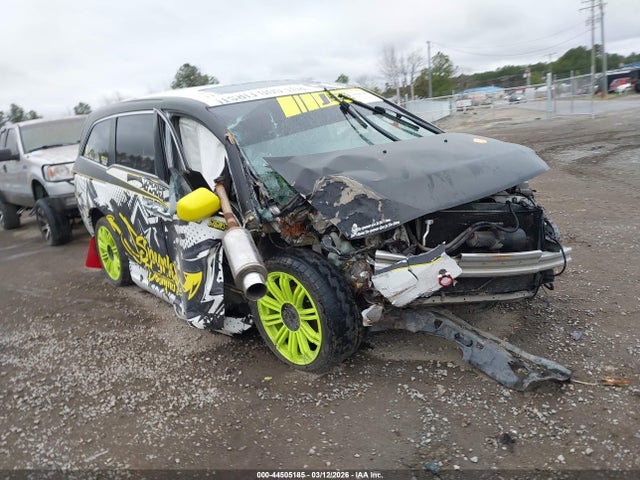 Salvage Honda Odyssey Image