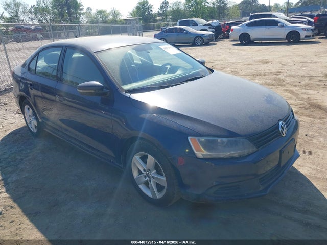 Salvage Volkswagen Jetta Image