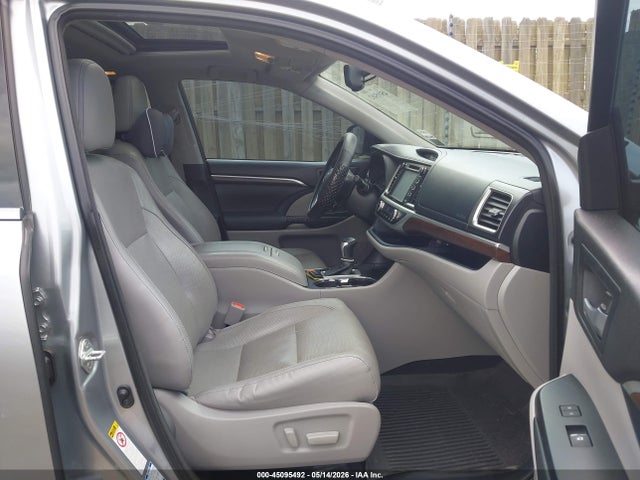 Toyota Highlander Limited V6