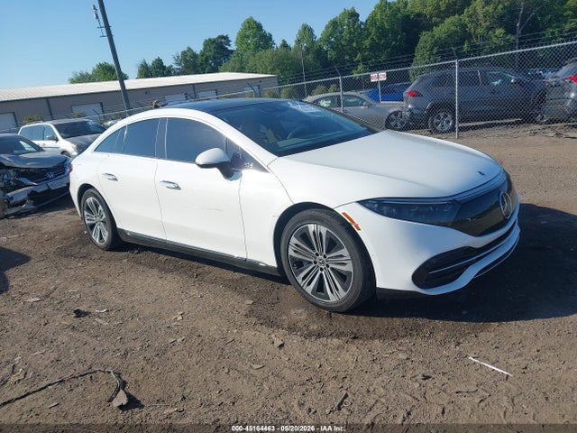 Salvage Mercedes-Benz EQS Image