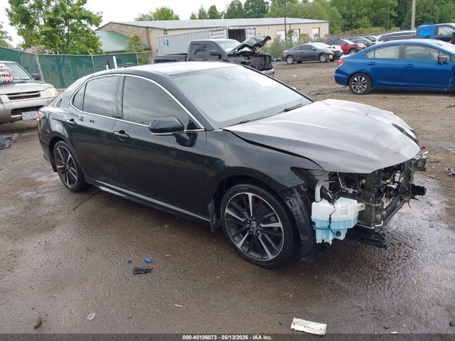 Salvage Toyota Camry Image