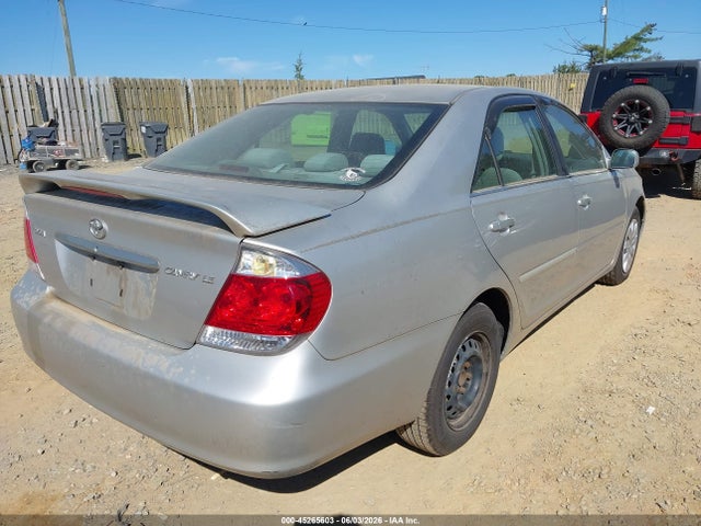 Toyota Camry Le