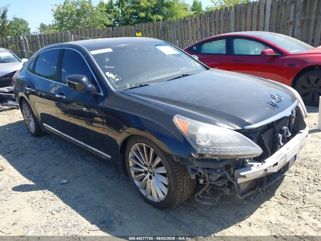 Salvage Hyundai Equus Image