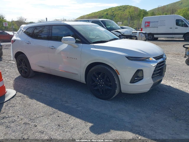 Salvage Chevrolet Blazer Image