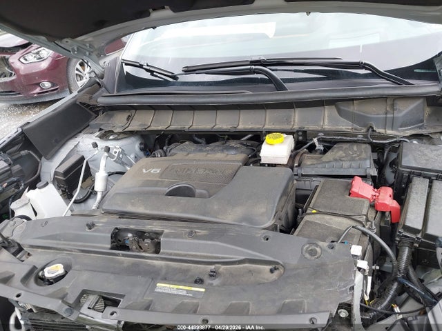 Nissan Pathfinder Platinum 4wd