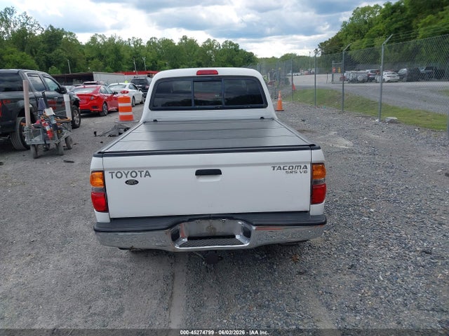 Toyota Tacoma Base V6