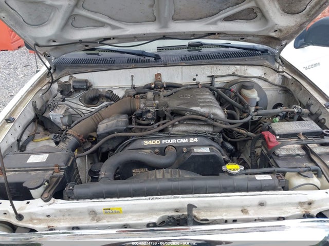 Toyota Tacoma Base V6