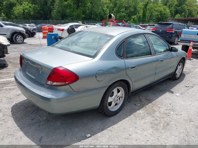 Ford Taurus Se