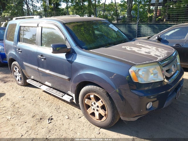 Salvage Honda Pilot Image