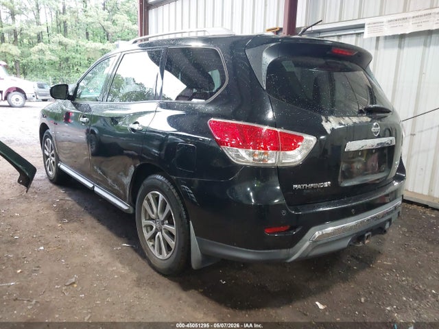 Nissan Pathfinder Sv