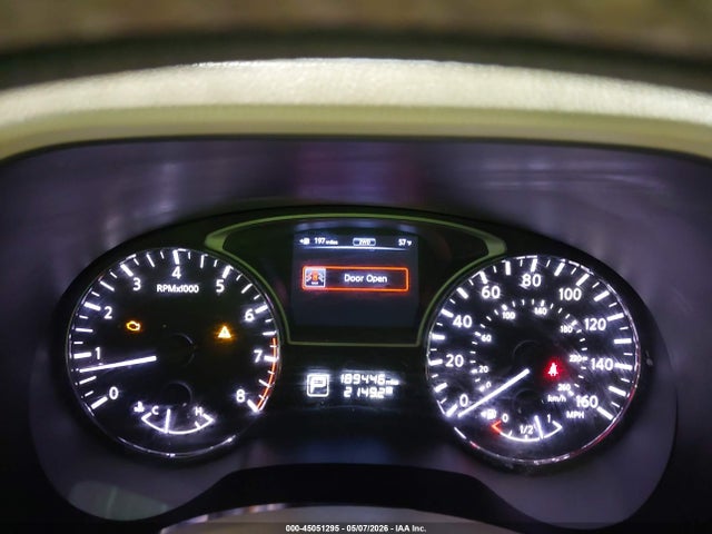Nissan Pathfinder Sv