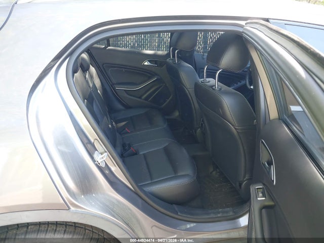 Mercedes-Benz GLA 4matic