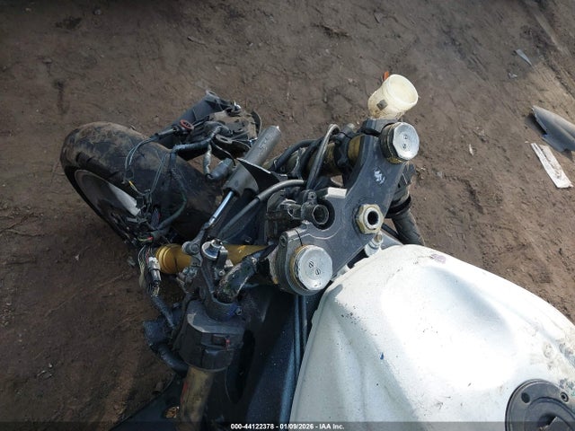 Suzuki Gsx750