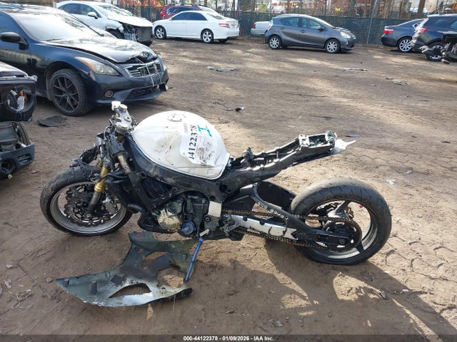 Suzuki Gsx750