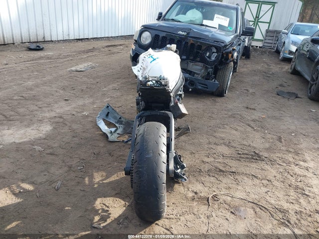 Suzuki Gsx750