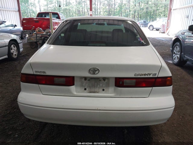 Toyota Camry Ce