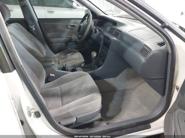 Toyota Camry Ce