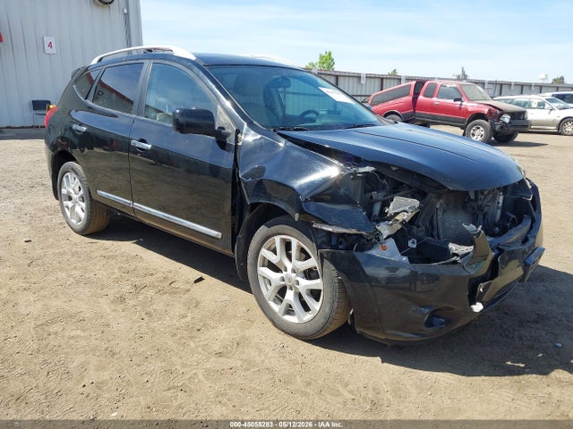 Salvage Nissan Rogue Image