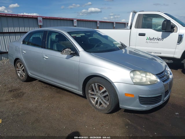 Salvage Volkswagen Jetta Image