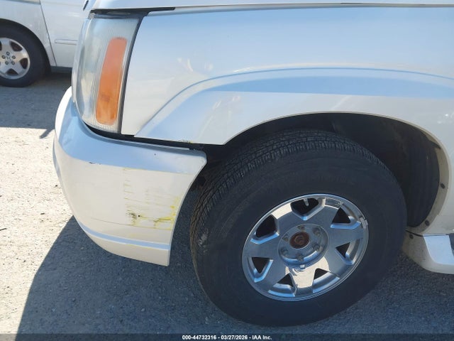 Cadillac Escalade Standard