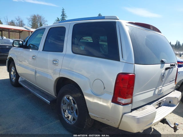 Cadillac Escalade Standard