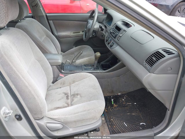 Toyota Camry Le V6