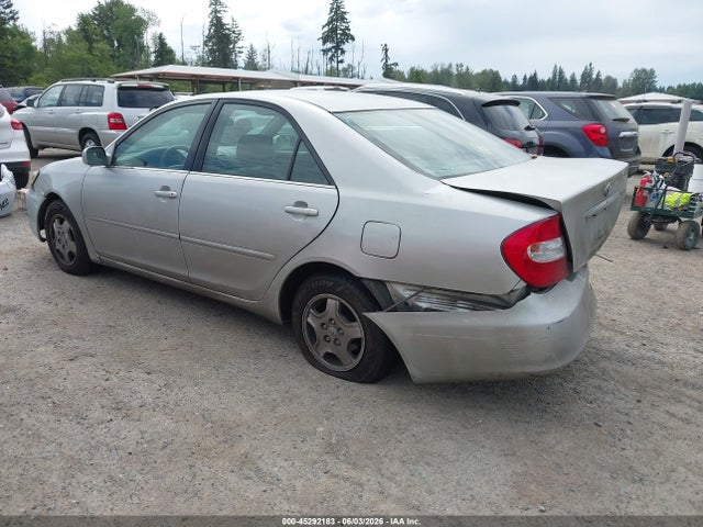 Toyota Camry Le V6