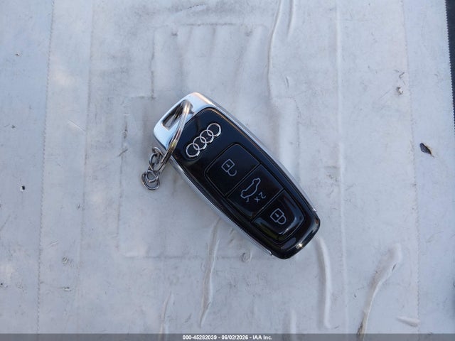 Audi e-tron Premium Plus
