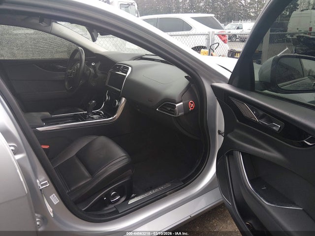 Jaguar XE S Awd Automatic