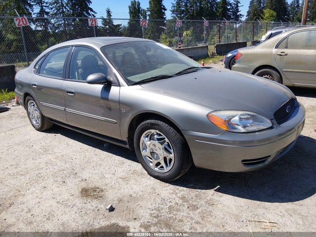Salvage Ford Taurus Image